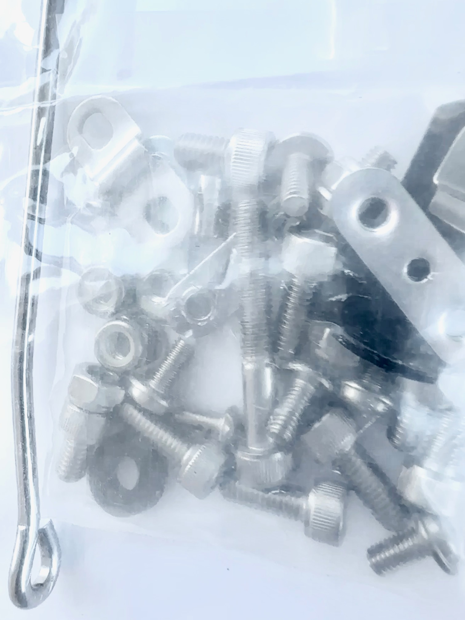 UD fender strut for 20 inch fatbike with screw set